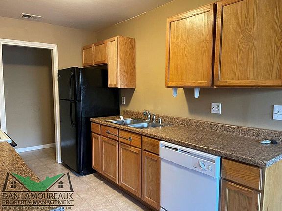5th image of 132 W Woodland Ave