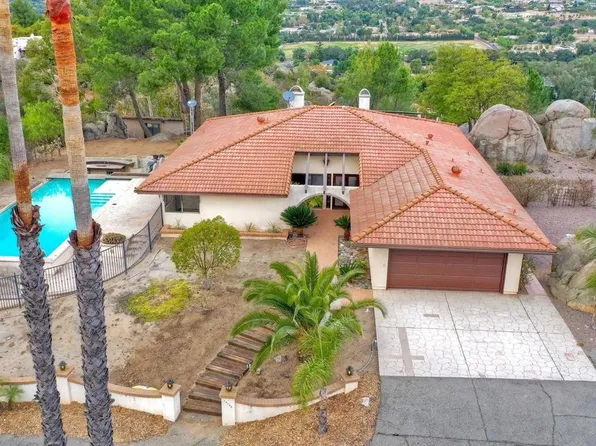 14648 Sturnella Way, Valley Center, CA 92082