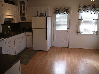 3rd image of 1000 9th St APT 35