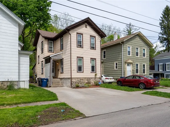 27 Butternut St, Lyons, NY 14489
