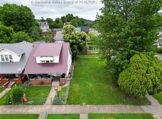 2674 4th Ave, Huntington, WV 25702