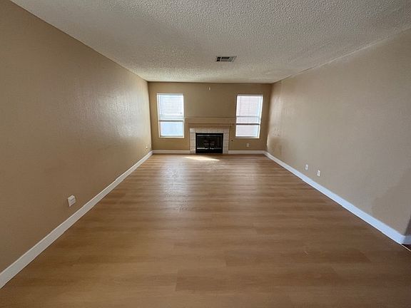2nd image of 1405 Lucia Dr