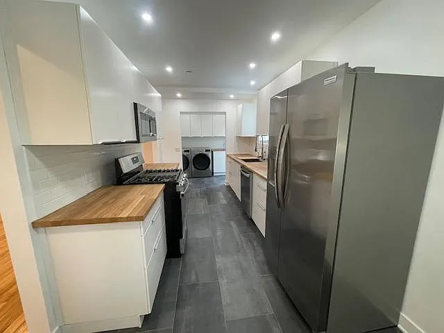 4133 Huron Ave — Photo 4