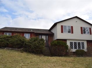 6969 Salt Rd, Clarence, NY 14031