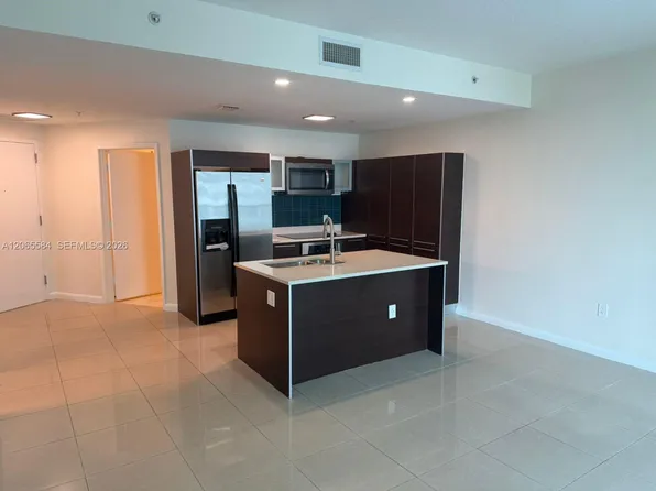 1900 N Bayshore Dr, Miami, FL