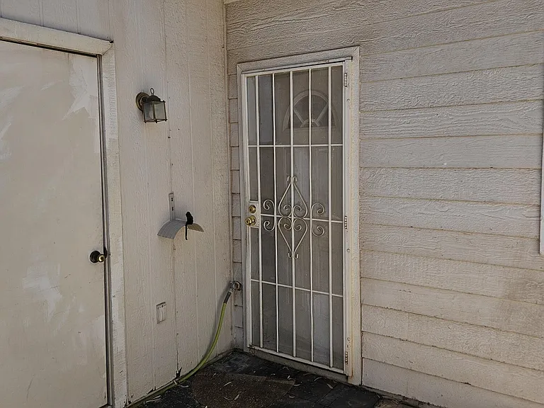 1600 N Saba St #163 — Photo 18