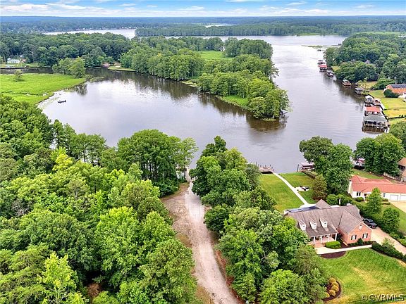 2nd image of 15409 River Bend Trl