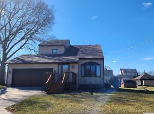 1139 2nd St NE, Mason City, IA 50401