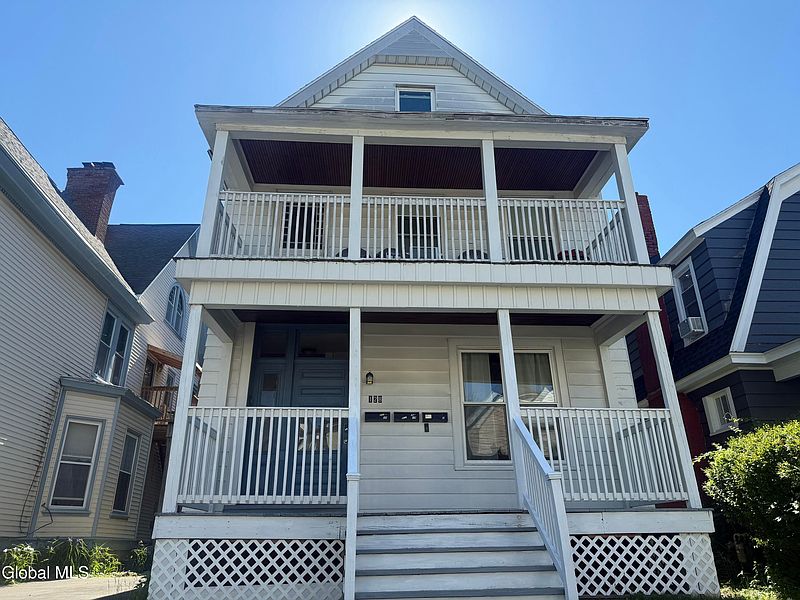 2nd image of 128 6th Avenue