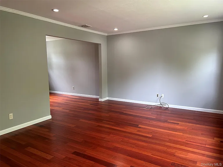 33 Ava Dr — Photo 5
