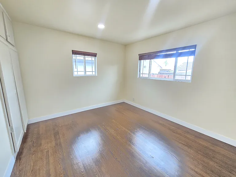 8154 Potter Ave — Photo 13