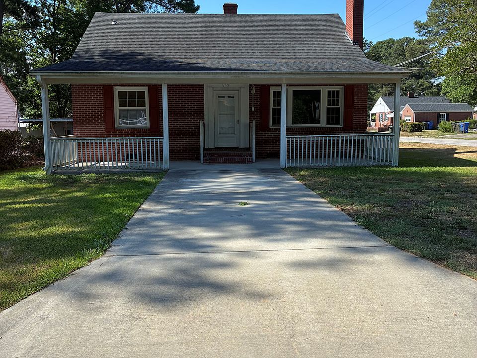1st image of 615 Fleming St NE