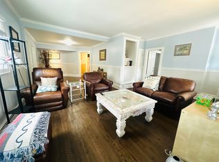 (Undisclosed Address), Huntington, NY 11743