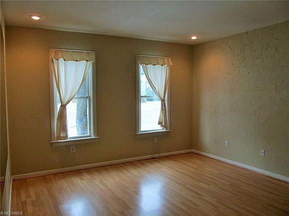 4th image of 11916 Franklin Blvd
