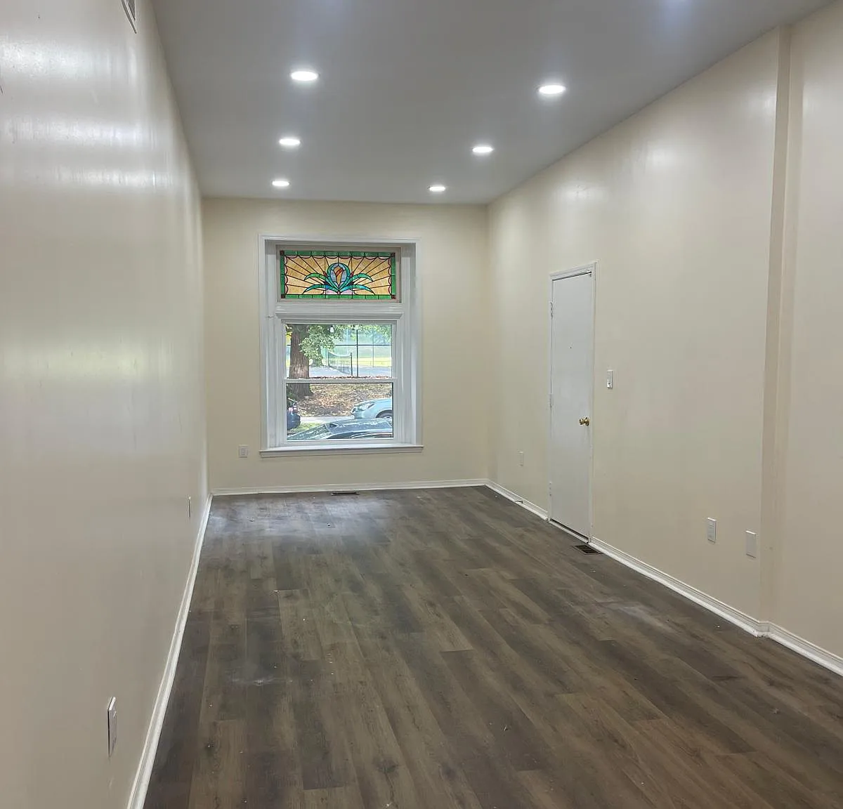 3 bed, 1440 sqft, $2,400 — Photo 2