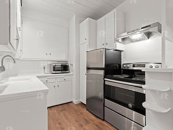 4th image of 4135 Laurel Canyon Blvd APT 7