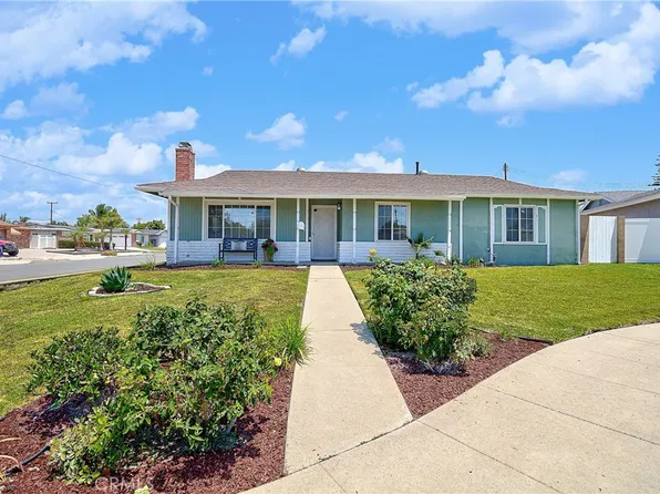 393 N Clinton St, Orange, CA 92867