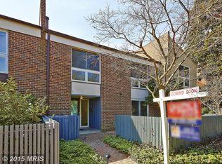 11560 Links Dr, Reston, VA 20190