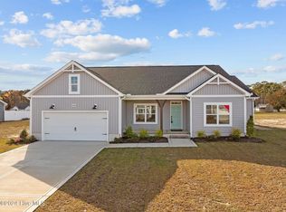 2858 Tucker Hill Dr, Grimesland, NC 27837