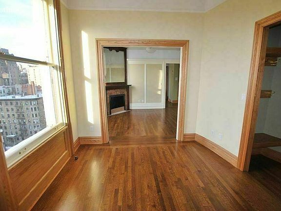 4th image of 225 W 80th St APT 9C