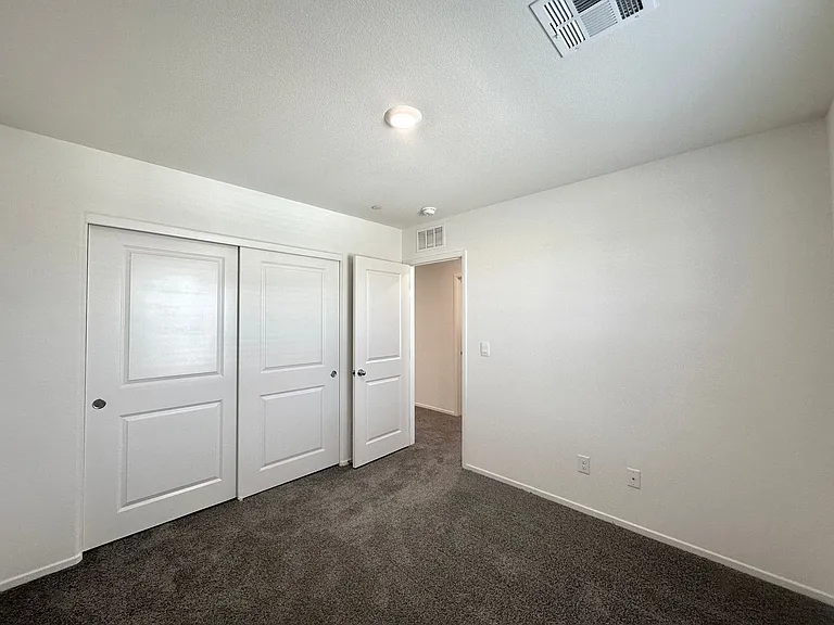 4921 Hunter Mesa Ave — Photo 17