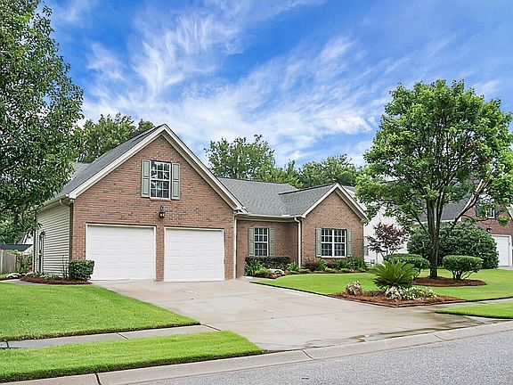 4th image of 106 Chedburg Dr