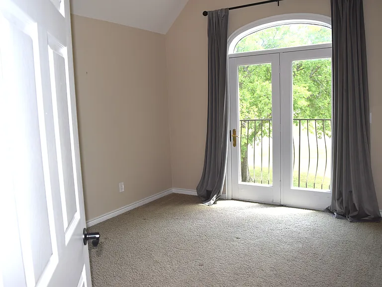3803 Fishermans Cv — Photo 13