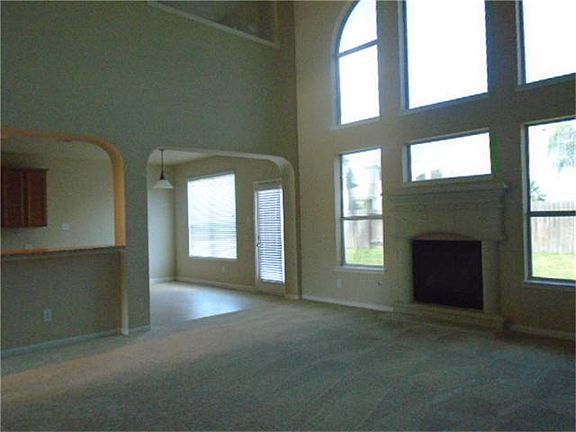 DEN BREAKFAST AREA