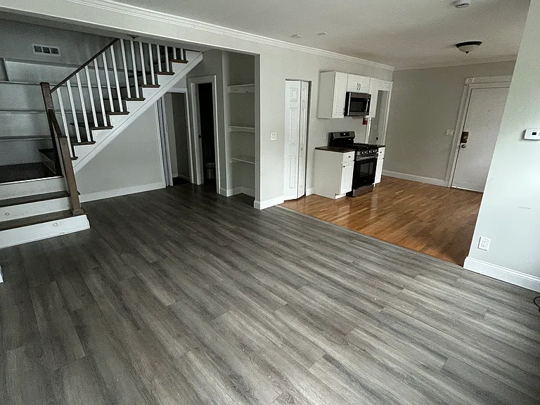 174 Hallock Ave #2 — Photo 6