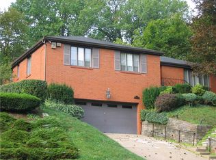 486 Sage Dr, Pittsburgh, PA 15243