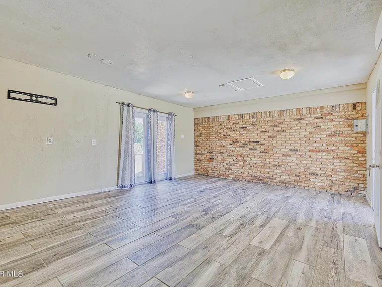 9981 Gschwind Ave — Photo 38