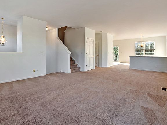 5th image of 173 Willey St #173