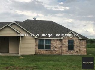 131 Lindas Creek Ln, Weatherford, TX 76088