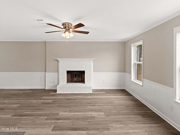 4th image of 2850 Pepperdine Drive