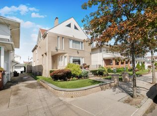 439 Beach 139 St, Rockaway Park, NY 11694