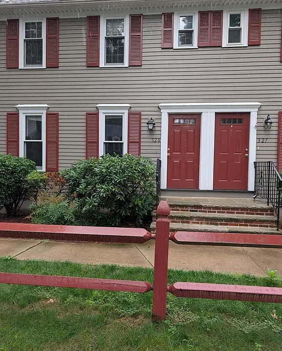 328 Wellman Ave #328