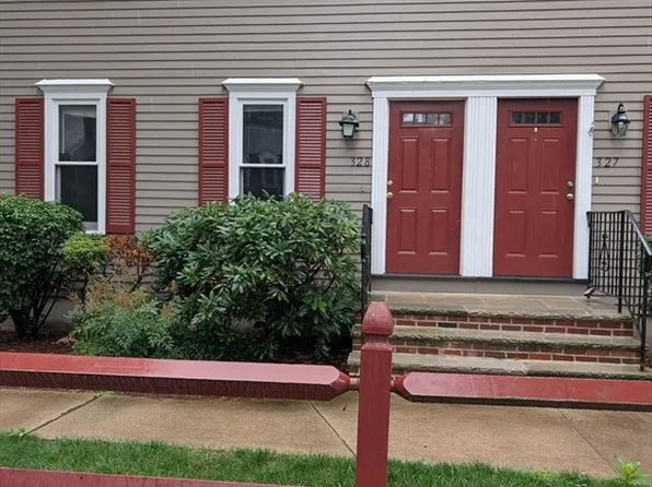 328 Wellman Ave Unit 328, North Chelmsford, MA 01863