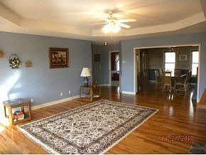3rd image of 135 Sage Ln