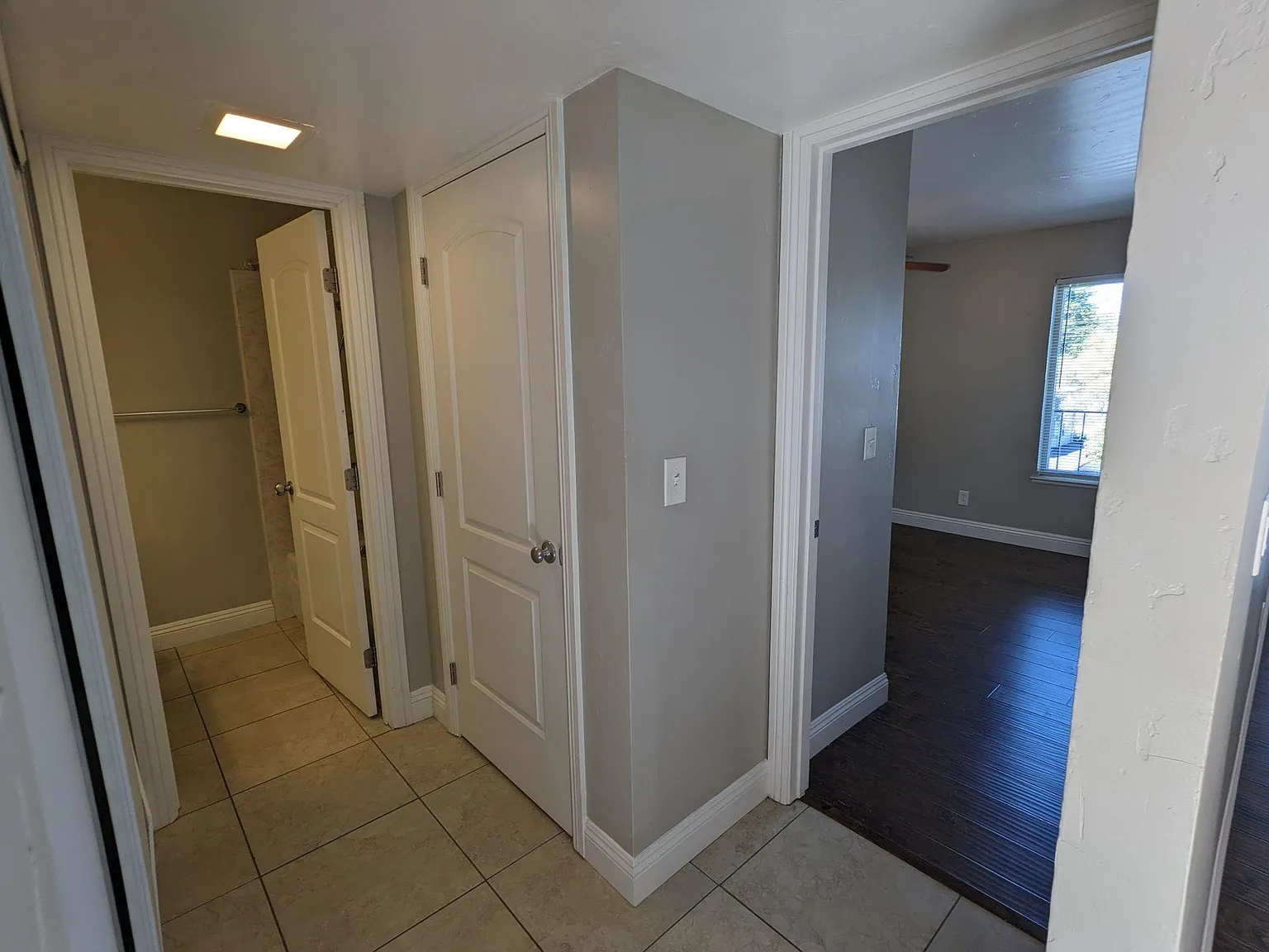Carmichael Woods Apartments — Photo 3