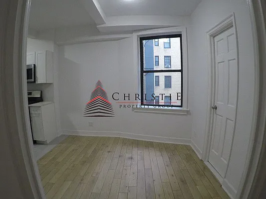 Rented by Christie Property Group | media 30