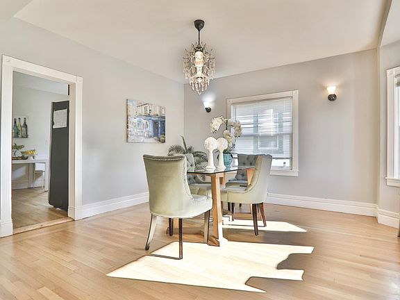 3rd image of 6230 Laird Ave