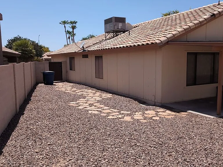 73 S Cypress Ct — Photo 24