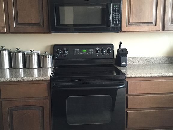 4th image of 7171 W 8170 S