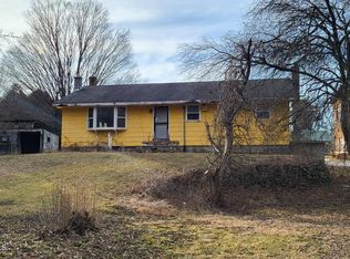 143 Pearl St, Crown Point, NY 12928