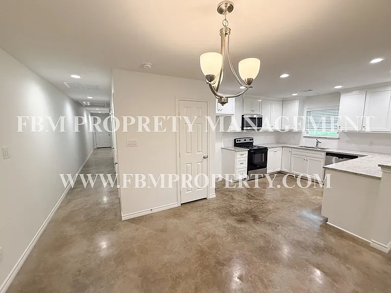 114 E Camden St - Brand New 2 Bedroom, 2 Bathroom Duplex Located in Rice, TX! — Photo 5