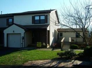 8 Thom Ct, East Brunswick, NJ 08816