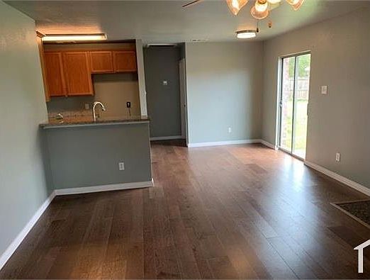 2nd image of 2708 Clemson Cir #A