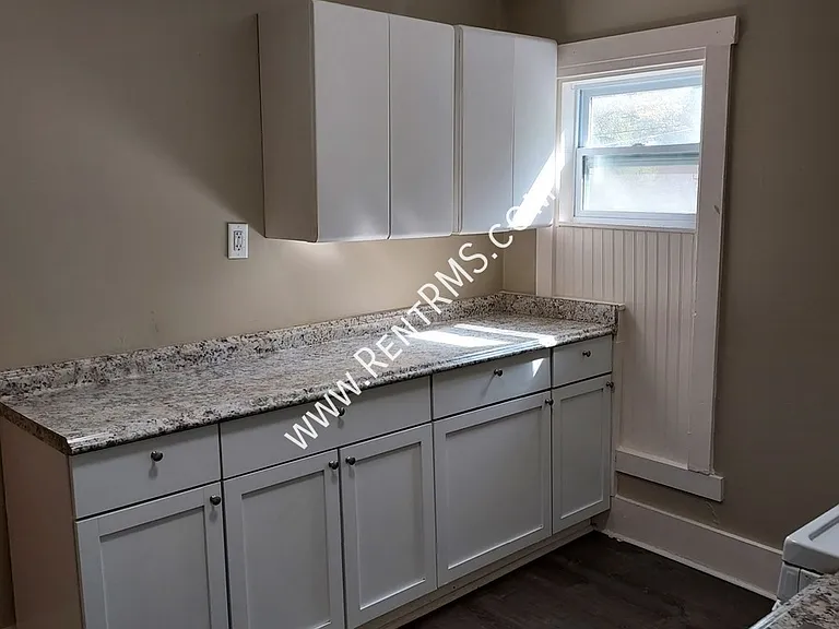 2600 SW Clay St #2 — Photo 9