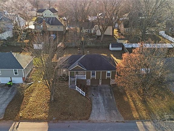 3rd image of 410 NE Corsicana St