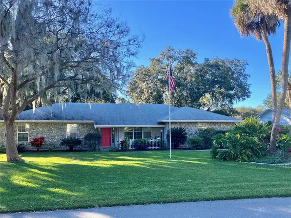 10 Weston Rd, Leesburg, FL 34748